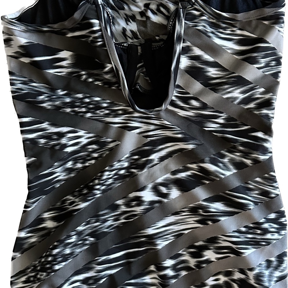NWT Feline Fixation Miraclesuit size 10 - Picture 9 of 11